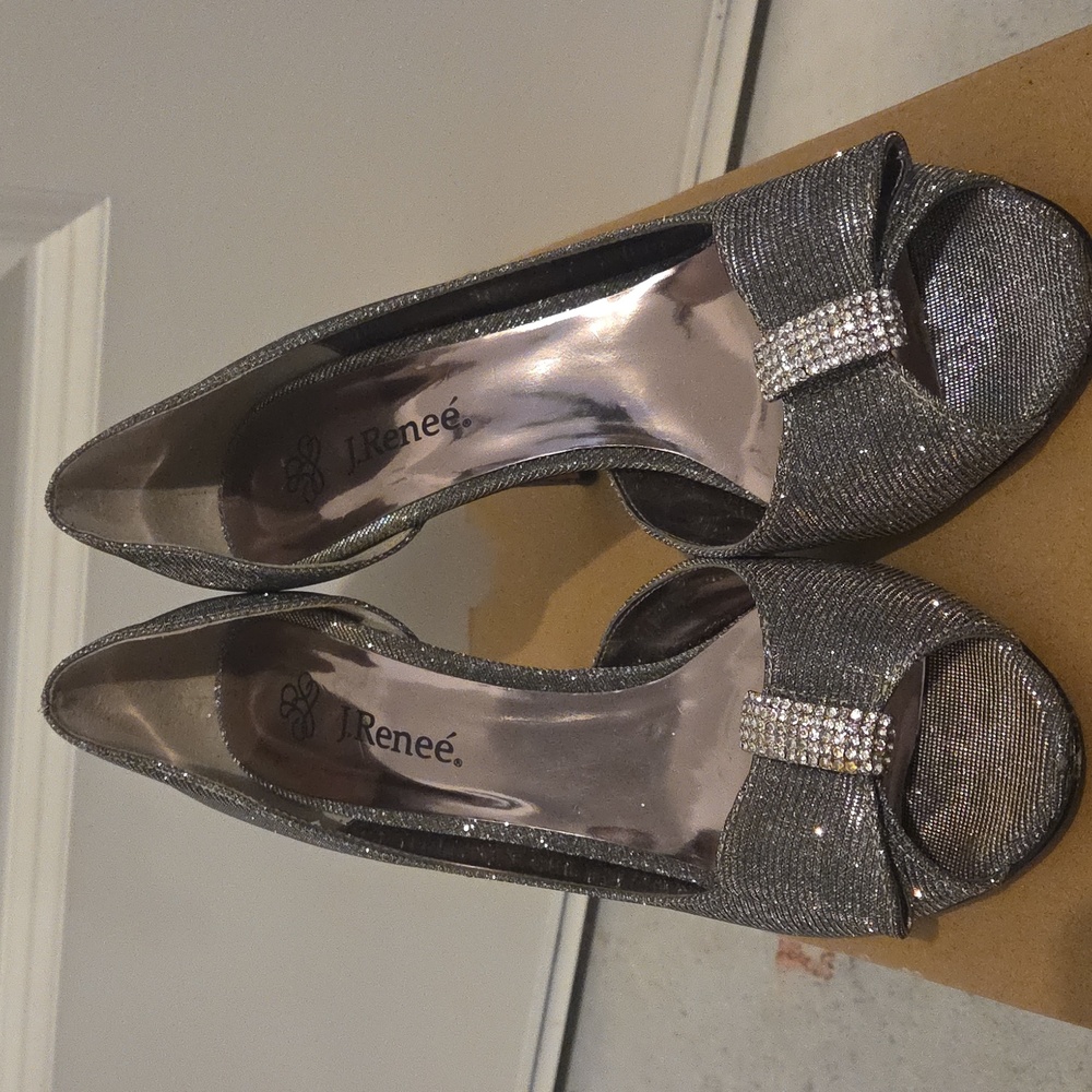 J RENEE Skylar Sparkle Shimmer Pewter Silver Heels Open Toe Pumps Sz 10M